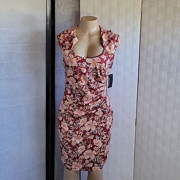 BRAND NEW STELLA & JULIE FLORAL PRINT DESIGN MULTI-COLOR SLEEVELESS SHEATH DRESS - Picture 2 of 10